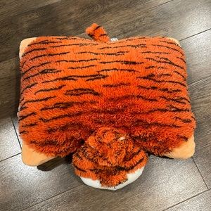 Tiger Pillow Pet